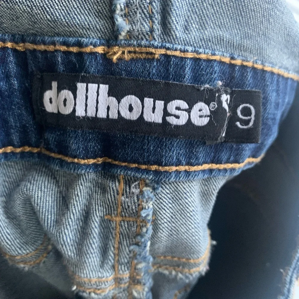 Overalls Blue Distressed Denim Junior’s Size 9 Rugged Worn in Look Outdoors 90s